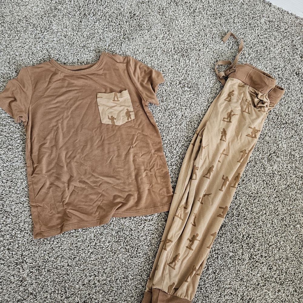 Laree + Co 4T Pocket Tee & Jogger Set